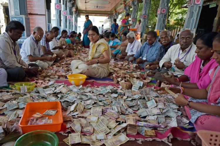 ತಿರುಪತಿ ದೇವಸ್ಥಾನದಲ್ಲಿ ಅಮಾನ್ಯಗೊಂಡ 50ಕೋಟಿ ರೂ. ನೋಟುಗಳು: ಮಧ್ಯಪ್ರವೇಶಕ್ಕೆ ವಿತ್ತಸಚಿವೆ ನಕಾರ