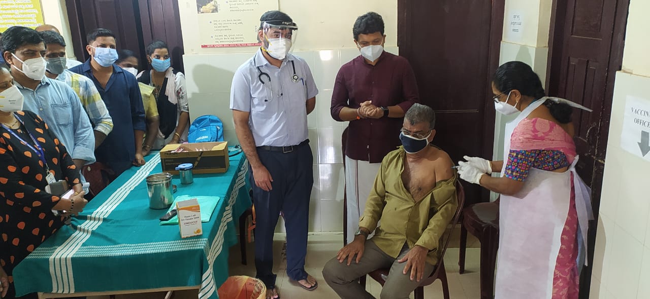 ಸುರತ್ಕಲ್: ಆಟೋ,ಟ್ಯಾಕ್ಸಿ ಚಾಲಕರಿಗೆ ಕೋವಿಡ್ ಲಸಿಕೆ ಅಭಿಯಾನ