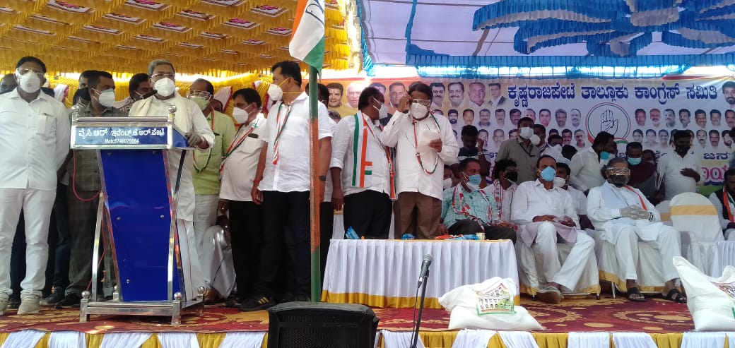 ಜನರ ಹಿತ ಕಾಪಾಡಲು ವಿಫಲವಾಗಿರುವ ಸರಕಾರ ಇದ್ದರೆಷ್ಟು ಹೋದರೆಷ್ಟು: ಸಿದ್ದರಾಮಯ್ಯ ಕಿಡಿ