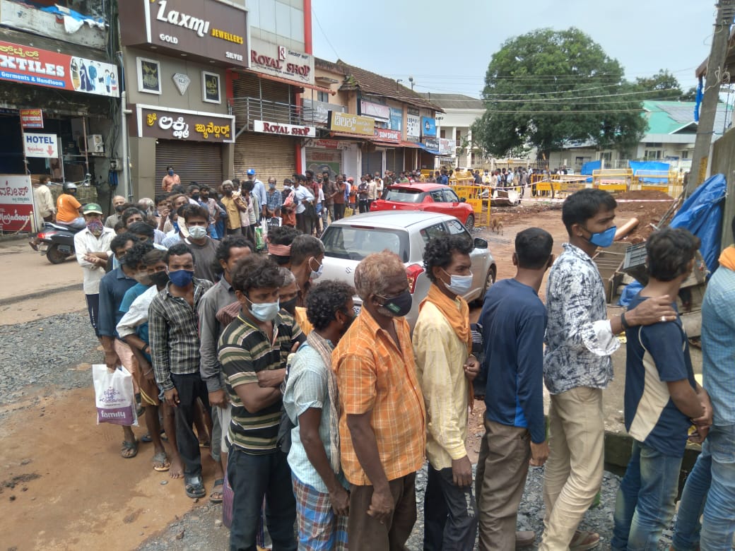 ದ.ಕ. ಜಿಲ್ಲಾ ಯುವ ಕಾಂಗ್ರೆಸ್ ವತಿಯಿಂದ ಸತತ 60 ದಿನಗಳಿಂದ ಊಟ ವಿತರಣೆ