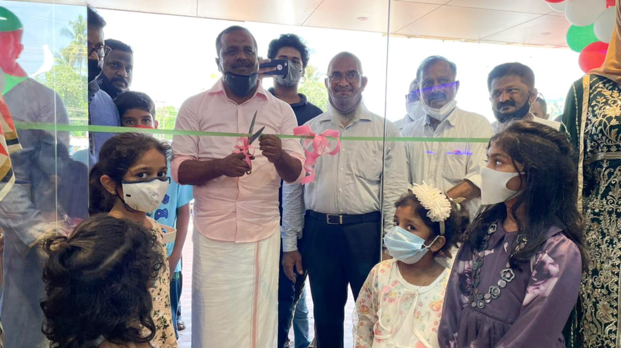 ​ತೊಕ್ಕೊಟ್ಟು: ‘ಲಿಬಾಸ್’ ಸಿದ್ಧ ಉಡುಪುಗಳ ಮಳಿಗೆ ಶುಭಾರಂಭ