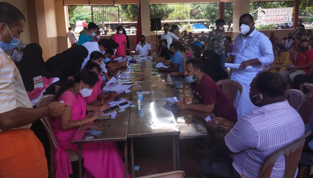 ಪುದು: ಬೀದಿಬದಿ ವ್ಯಾಪಾರಿಗಳು, ಆಟೋ ಚಾಲಕರು, ಕಾರ್ಮಿಕರು, ವಿದ್ಯಾರ್ಥಿಗಳಿಗೆ ಕೋವಿಡ್ ಲಸಿಕೆ