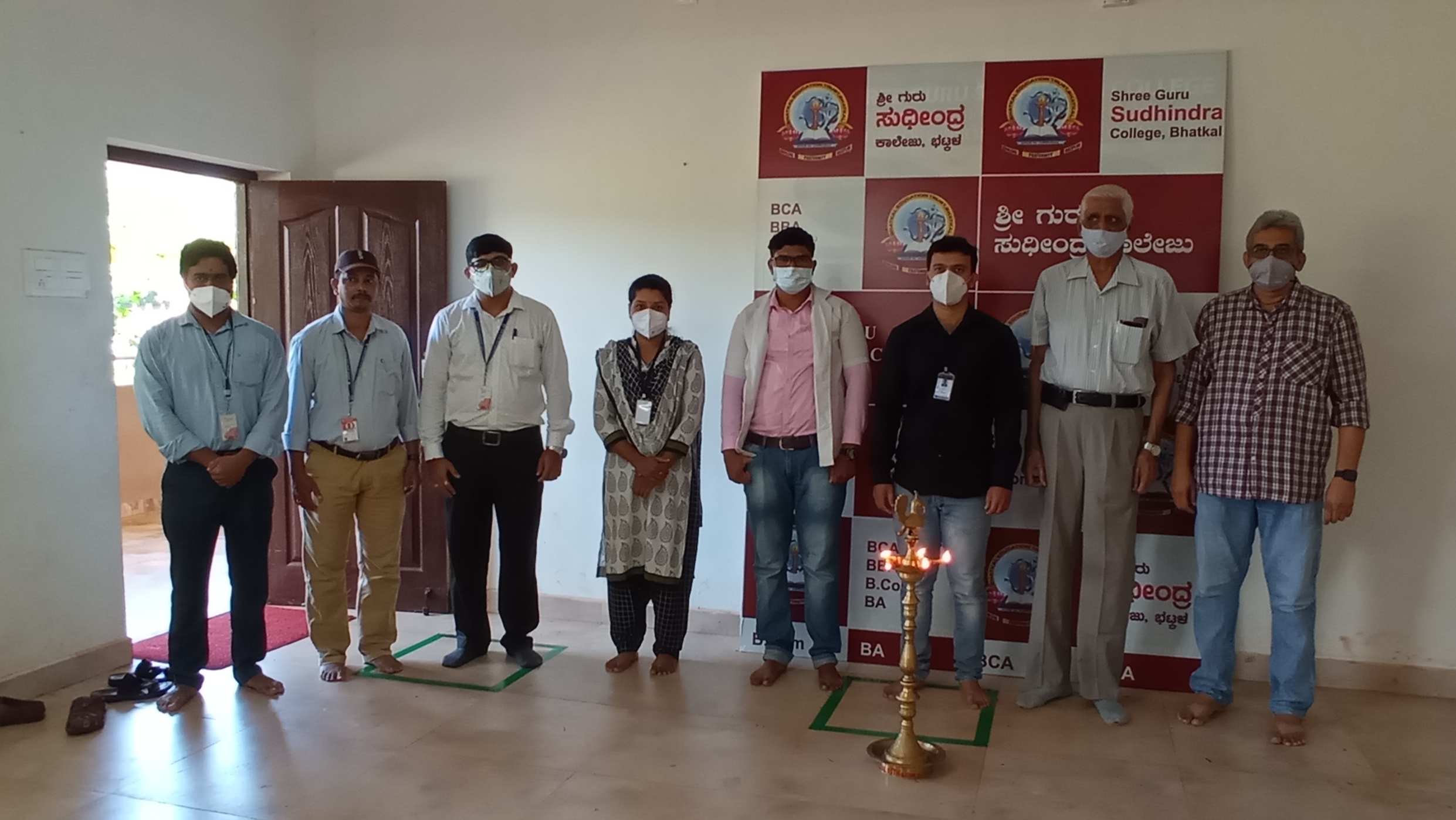 ಭಟ್ಕಳ: ದ್ಯಾರ್ಥಿಗಳಿಗೆ, ಉಪನ್ಯಾಸಕರಿಗೆ, ಸಿಬ್ಬಂದಿಗಳಿಗೆ ಕೋವಿಡ್ ಲಸಿಕೆ