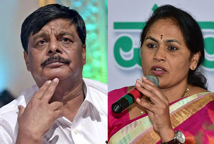 ಹಿಂದೂ ರಕ್ಷಣಾ ತಜ್ಞೆ ಶೋಭಾ ಅವರೇ, ಚಾಮರಾಜನಗರದ ಹಿಂದೂಗಳ ಸಾವಿನ ಬಗ್ಗೆ ನಿಮ್ಮ ಅಭಿಪ್ರಾಯವೇನು?