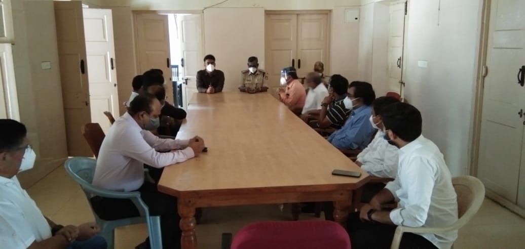 ತರೀಕರೆ: ವೈದ್ಯರ ಮೇಲಿನ ಮಾರಣಾಂತಿಕ ಹಲ್ಲೆ ಖಂಡಿಸಿ ಖಾಸಗಿ ಆಸ್ಪತ್ರೆ, ಕ್ಲಿನಿಕ್ ಗಳು ಬಂದ್