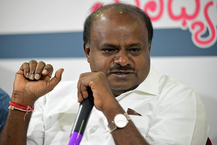 ಪಿಯು ಪರೀಕ್ಷೆ ರದ್ದು, ಎಸೆಸೆಲ್ಸಿ ಪರೀಕ್ಷೆ ನಡೆಸಲು ತೀರ್ಮಾನ: ಸರಕಾರದ ಬುದ್ಧಿಭ್ರಮಣೆಯ ನಿರ್ಧಾರ ಎಂದ ಕುಮಾರಸ್ವಾಮಿ