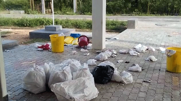 ಸಿಎಂ ತವರು ಜಿಲ್ಲೆಯ ಕೋವಿಡ್ ಕೇರ್ ಸೆಂಟರ್‌ಗಳು ಅವ್ಯವಸ್ಥೆ ಆಗರ: ಆರೋಪ