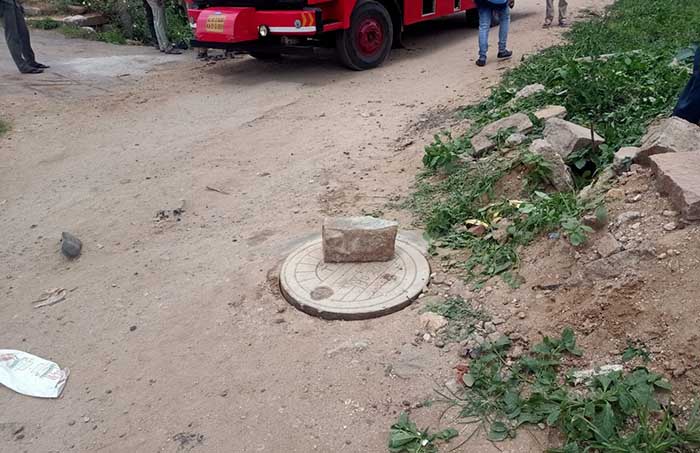 ಮ್ಯಾನ್‌ಹೋಲ್ ಗೆ ಇಳಿದಿದ್ದ ಮೂವರು ಕಾರ್ಮಿಕರು ಉಸಿರುಗಟ್ಟಿ ಮೃತ್ಯು