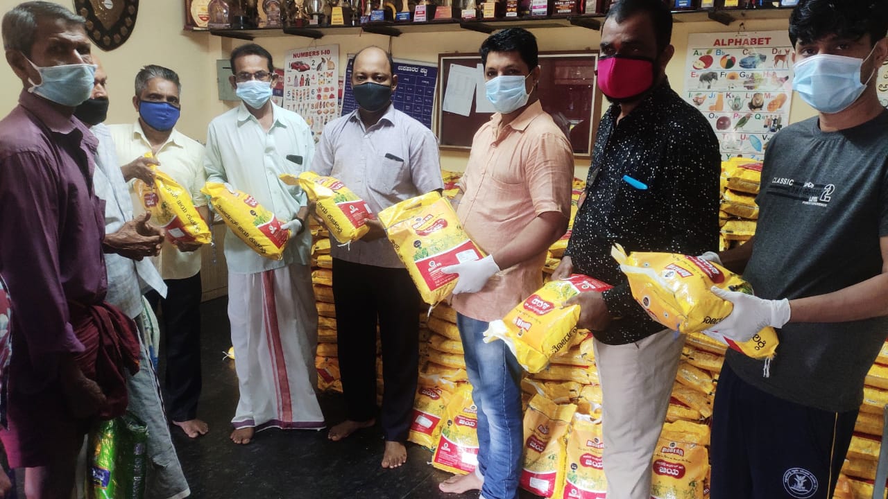 ಜಪ್ಪಿನಮೊಗರು: ಉಚಿತ ಅಕ್ಕಿ ವಿತರಣೆ