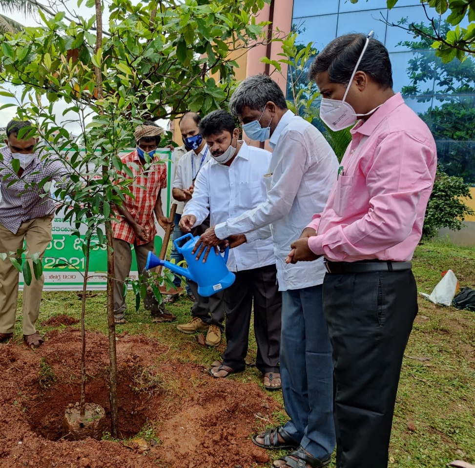 ರಾಜ್ಯಾದ್ಯಂತ ನರೇಗಾ ಯೋಜನೆಯಡಿ 1.70 ಕೋಟಿಗೂ ಅಧಿಕ ಸಸಿ ನೆಡುವ ಕಾರ್ಯಕ್ರಮ: ಕೋಟ ಶ್ರೀನಿವಾಸ ಪೂಜಾರಿ