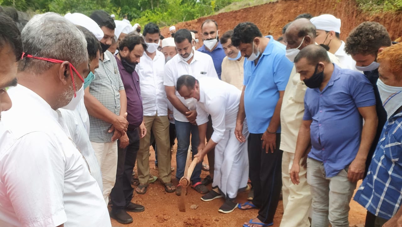 ಮಂಜನಾಡಿ: ಯಾತ್ರಿ ನಿವಾಸದ ಶೌಚಾಲಯಕ್ಕೆ ಶಿಲನ್ಯಾಸ