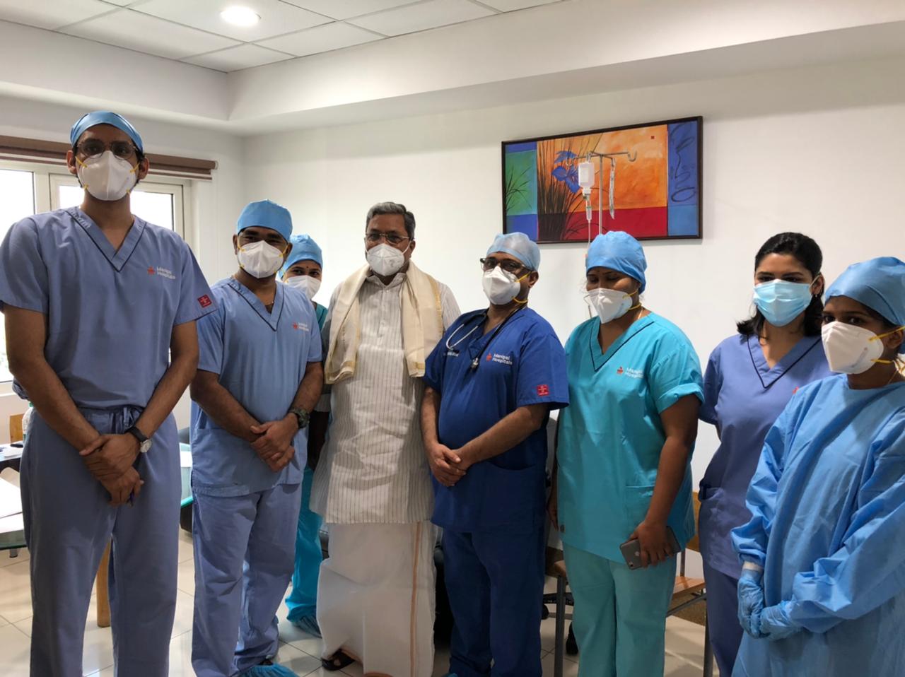 ಆಸ್ಪತ್ರೆಯಿಂದ ಬಿಡುಗಡೆಯಾದ ಮಾಜಿ ಸಿಎಂ ಸಿದ್ದರಾಮಯ್ಯ