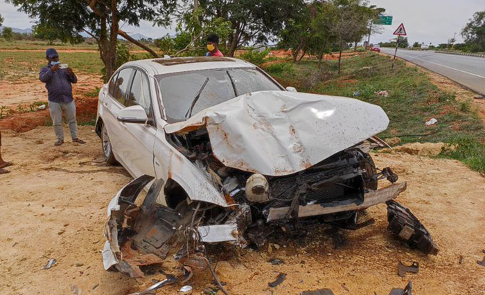 ನಟ ಜಗ್ಗೇಶ್ ಪುತ್ರ ಯತಿರಾಜ್​ ಸಂಚರಿಸುತ್ತಿದ್ದ ಕಾರು ಅಪಘಾತ