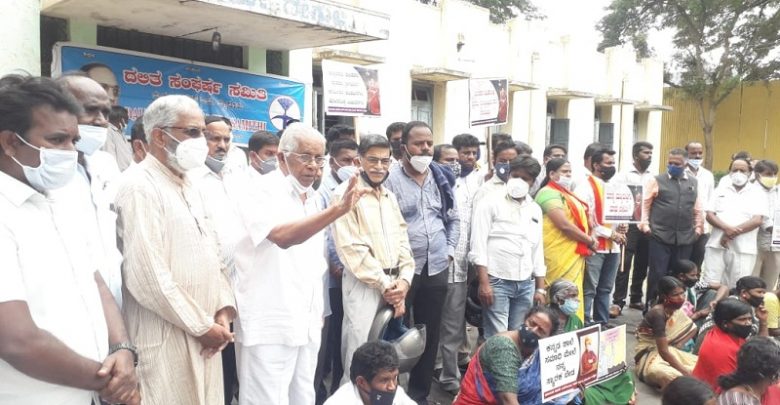 ಶಾಲೆ ಕೆಡವಿ ಸ್ಮಾರಕ ನಿರ್ಮಿಸಿದರೆ ನಮ್ಮ ಹೆಣಗಳ ಮೇಲೆ ಕಾಲಿಡಬೇಕು: ಹಿರಿಯ ಸಮಾಜವಾದಿ ಪ.ಮಲ್ಲೇಶ್