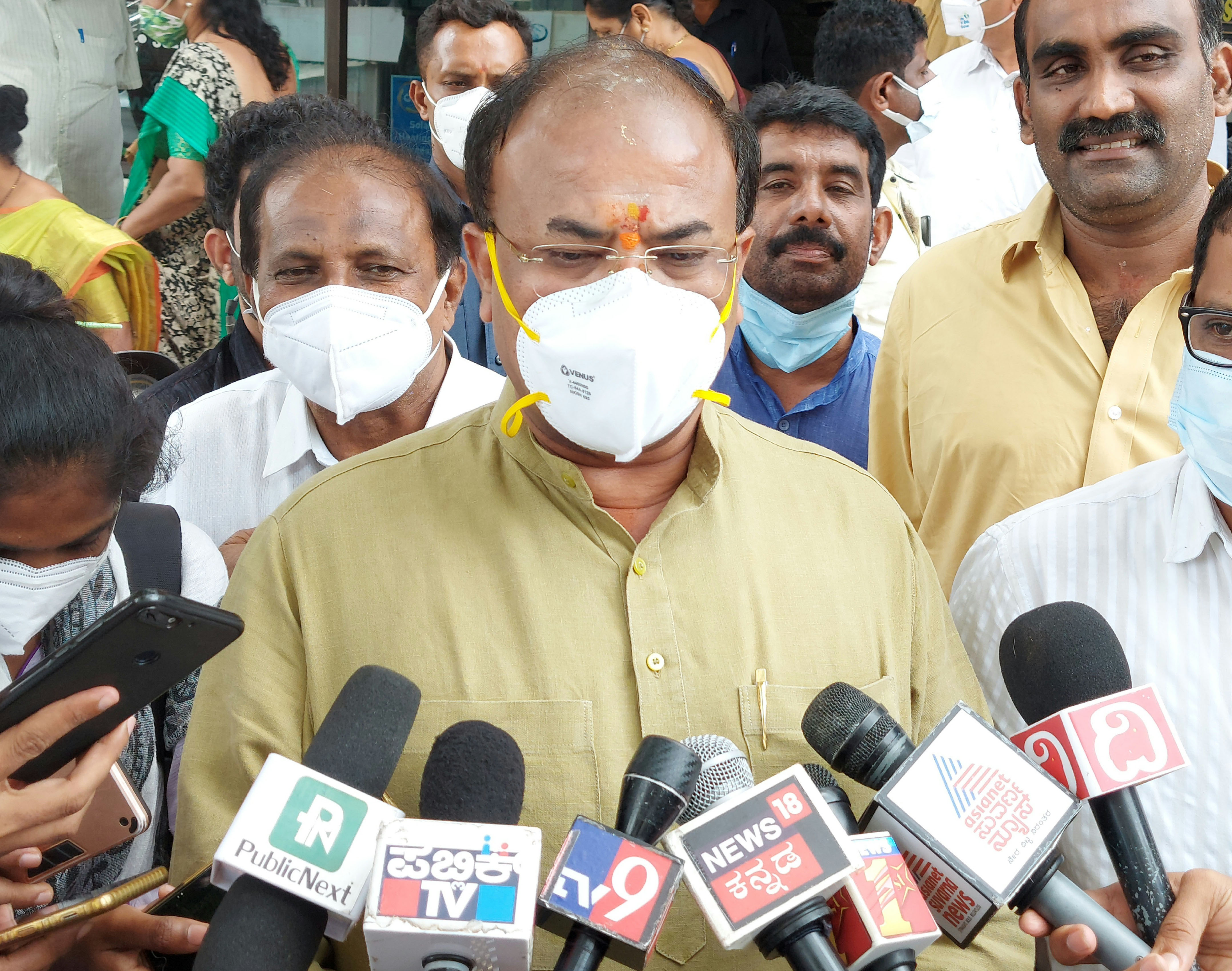 ಕೆಎಸ್‌ಆರ್ ಡ್ಯಾಂನಲ್ಲಿ ಬಿರುಕು ಬಿಟ್ಟಿದ್ದರೆ ರಕ್ಷಣೆ ಹೊಣೆ ಸರಕಾರದ್ದು: ಸಚಿವ ಲಿಂಬಾವಳಿ