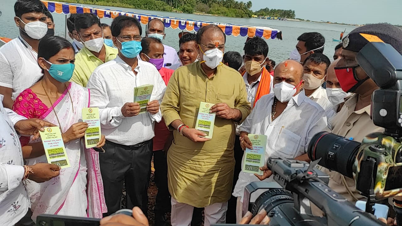 ರಾಜ್ಯ ಕರಾವಳಿ ತೀರದುದ್ದಕ್ಕೂ ಕಾಂಡ್ಲಾವನ ಬೆಳೆಸಲು ಇಲಾಖೆ ಚಿಂತನೆ: ಸಚಿವ ಅರವಿಂದ ಲಿಂಬಾವಳಿ