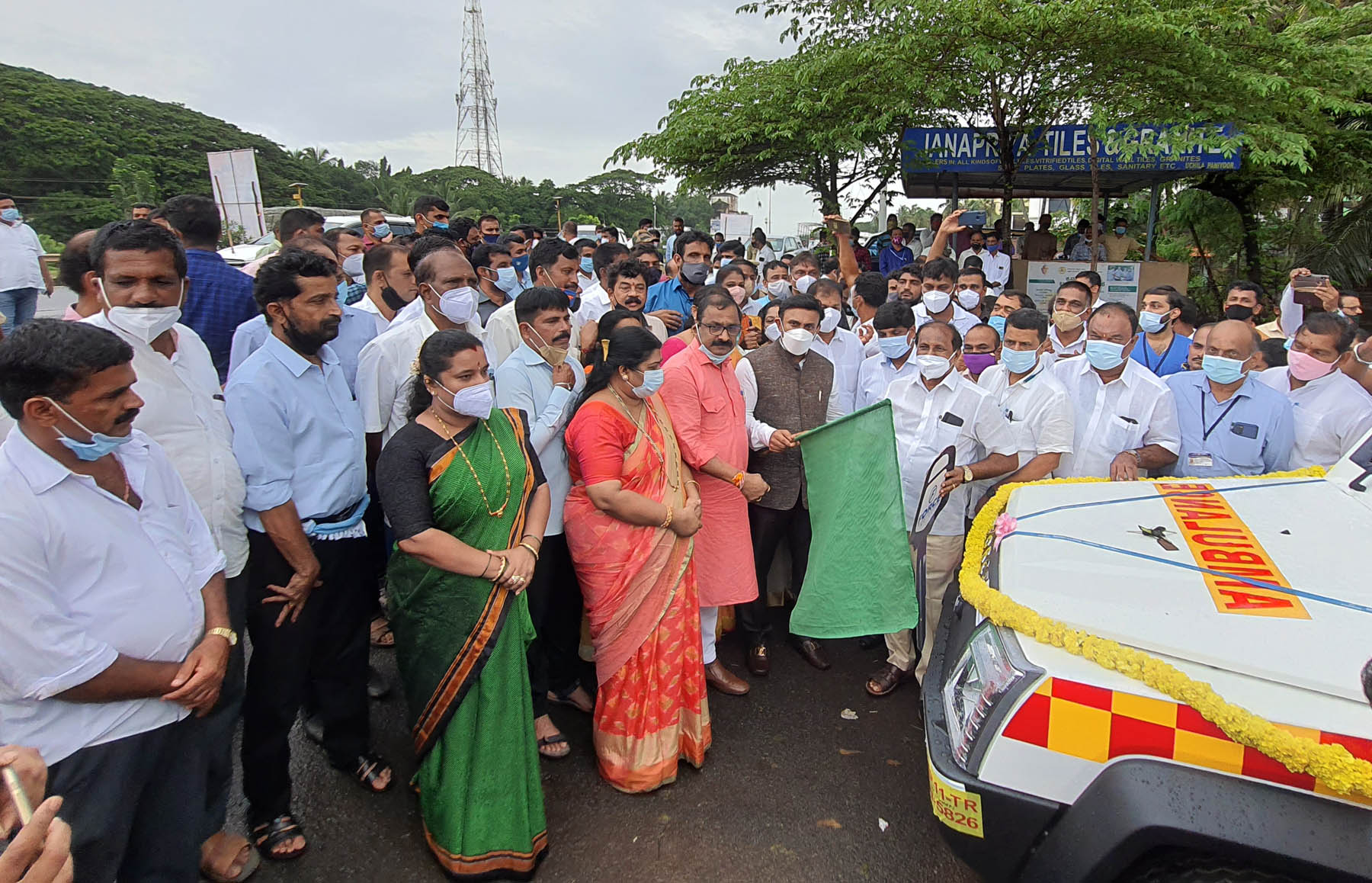 ಕಾಪು: ಮೂರು ಆ್ಯಂಬುಲೆನ್ಸ್ ಸೇವೆ ಲೋಕಾರ್ಪಣೆ