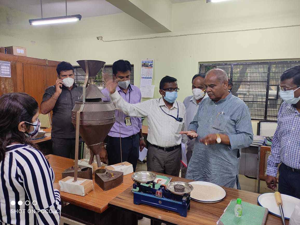 ಆಹಾರ ನಿರ್ವಹಣೆಯಲ್ಲಿ ಗುಣಮಟ್ಟ ಕಾಪಾಡಿ:  ಸಚಿವ ಉಮೇಶ್ ಕತ್ತಿ