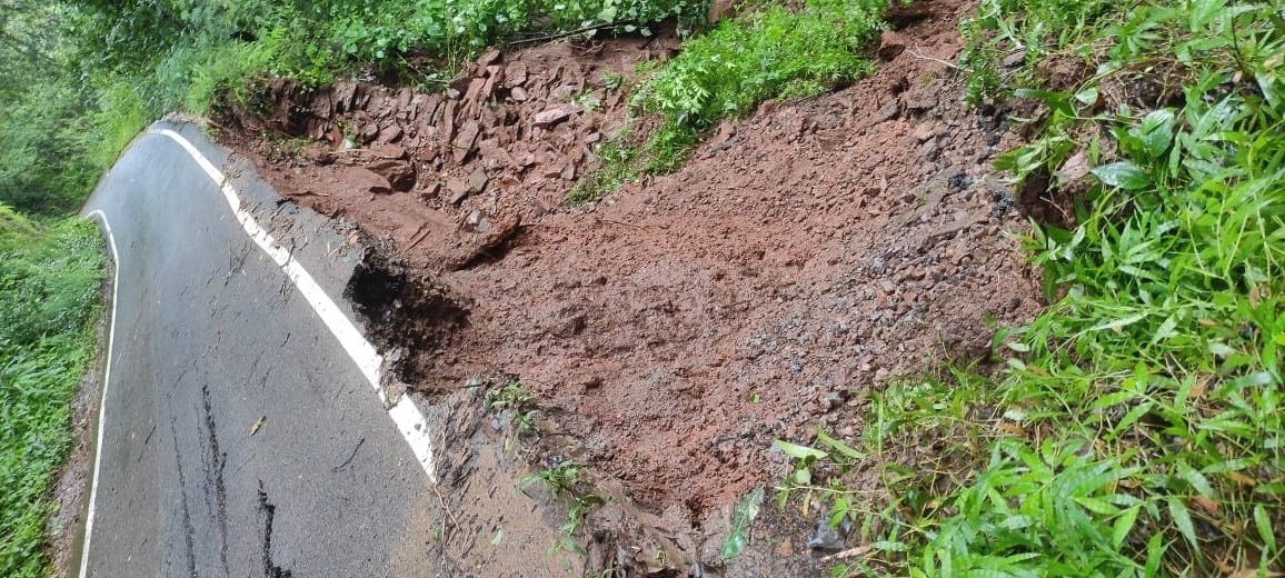 ಚಿಕ್ಕಮಗಳೂರು: ಜಿಲ್ಲಾದ್ಯಂತ ನಿರಂತರ ಮಳೆಗೆ ಹಲವು ಮನೆಗಳಿಗೆ ಹಾನಿ