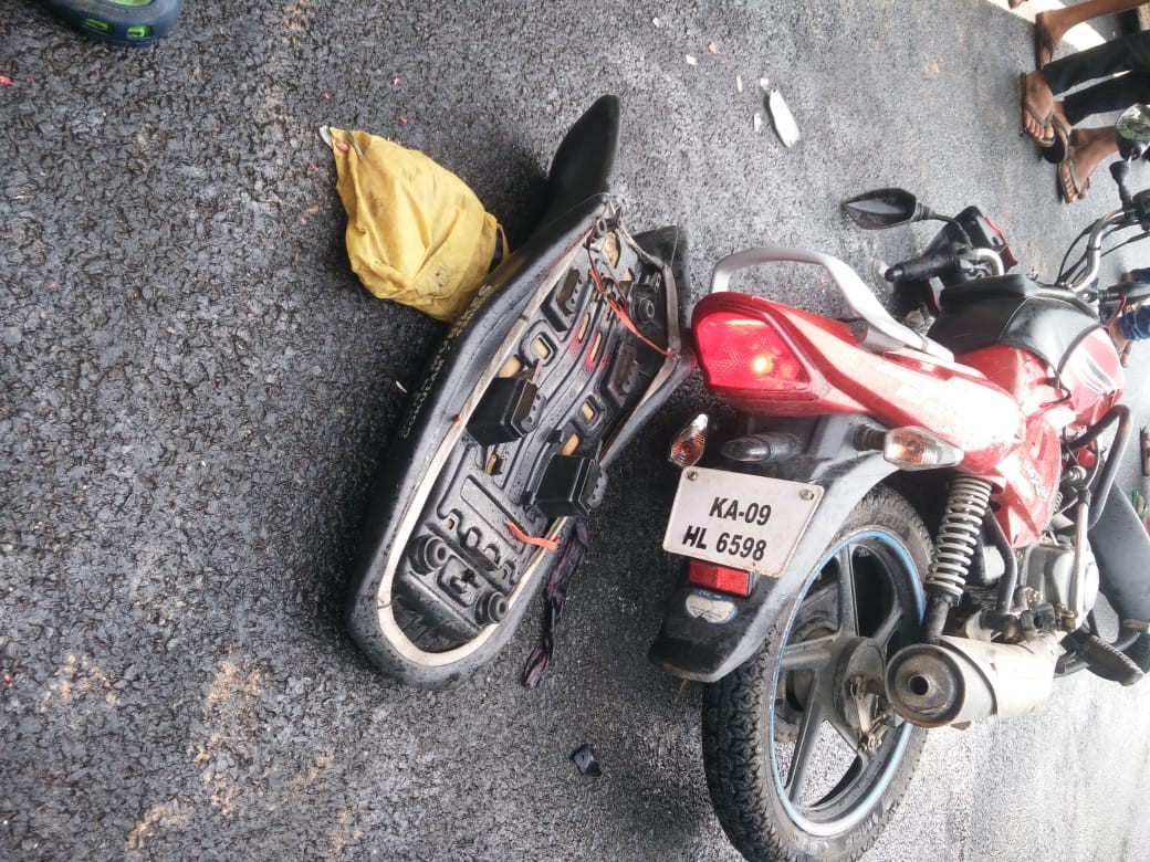 ನೆಲ್ಯಾಡಿ : ರಸ್ತೆ ಅಪಘಾತ; ಬೈಕ್ ಸವಾರ ಮೃತ್ಯು