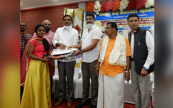 ಕೋಲಾರ: ಪತ್ರಕರ್ತರು ವೃತ್ತಿಘನತೆಗೆ ಕುತ್ತಾಗದಂತೆ ನಡೆದುಕೊಳ್ಳಿ; ಶಿವಾನಂದ ತಗಡೂರು