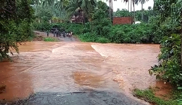 ಭಾರೀ ಮಳೆ: ಎರಡನೇ ಸಲ ಮುಳುಗಿದ ಚೆಲ್ಯಡ್ಕ ಸೇತುವೆ