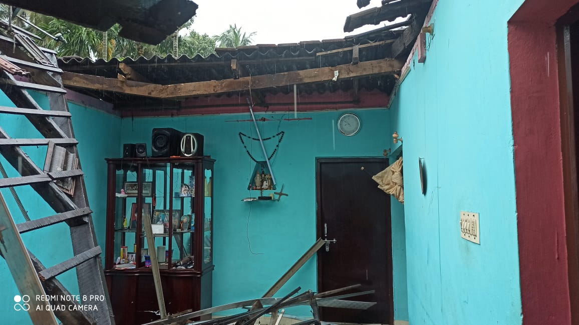 ದ.ಕ.ಜಿಲ್ಲೆಯಲ್ಲಿ ಧಾರಾಕಾರ ಮಳೆ : 12 ಮನೆಗಳಿಗೆ ಹಾನಿ