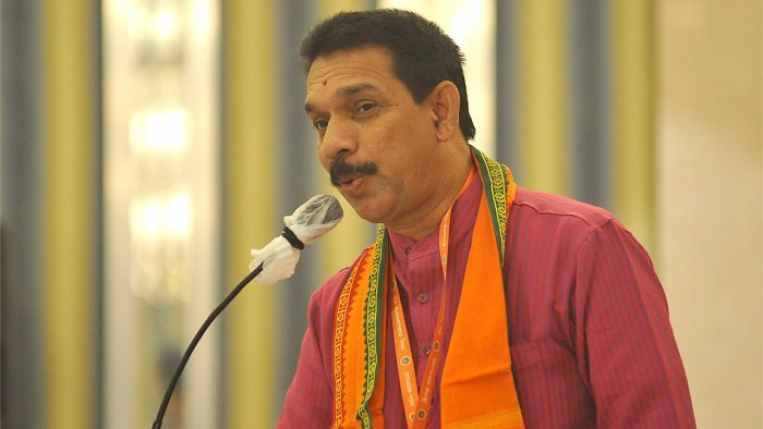 ಈಶ್ವರಪ್ಪ, ಜಗದೀಶ್ ಶೆಟ್ಟರ್ ತಂಡವನ್ನು ತೆಗೆಯುತ್ತಾರೆ, ಮೂರು ಜನರಲ್ಲಿ ಯಾರು ಬೇಕಾದರೂ ಆಗಬಹುದು