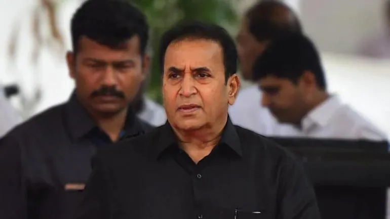 ಅನಿಲ್ ದೇಶ್ಮುಖ್ ನಿವಾಸದಲ್ಲಿ ಅಧಿಕಾರಿಗಳಿಂದ ಶೋಧ ಕಾರ್ಯಾಚರಣೆ