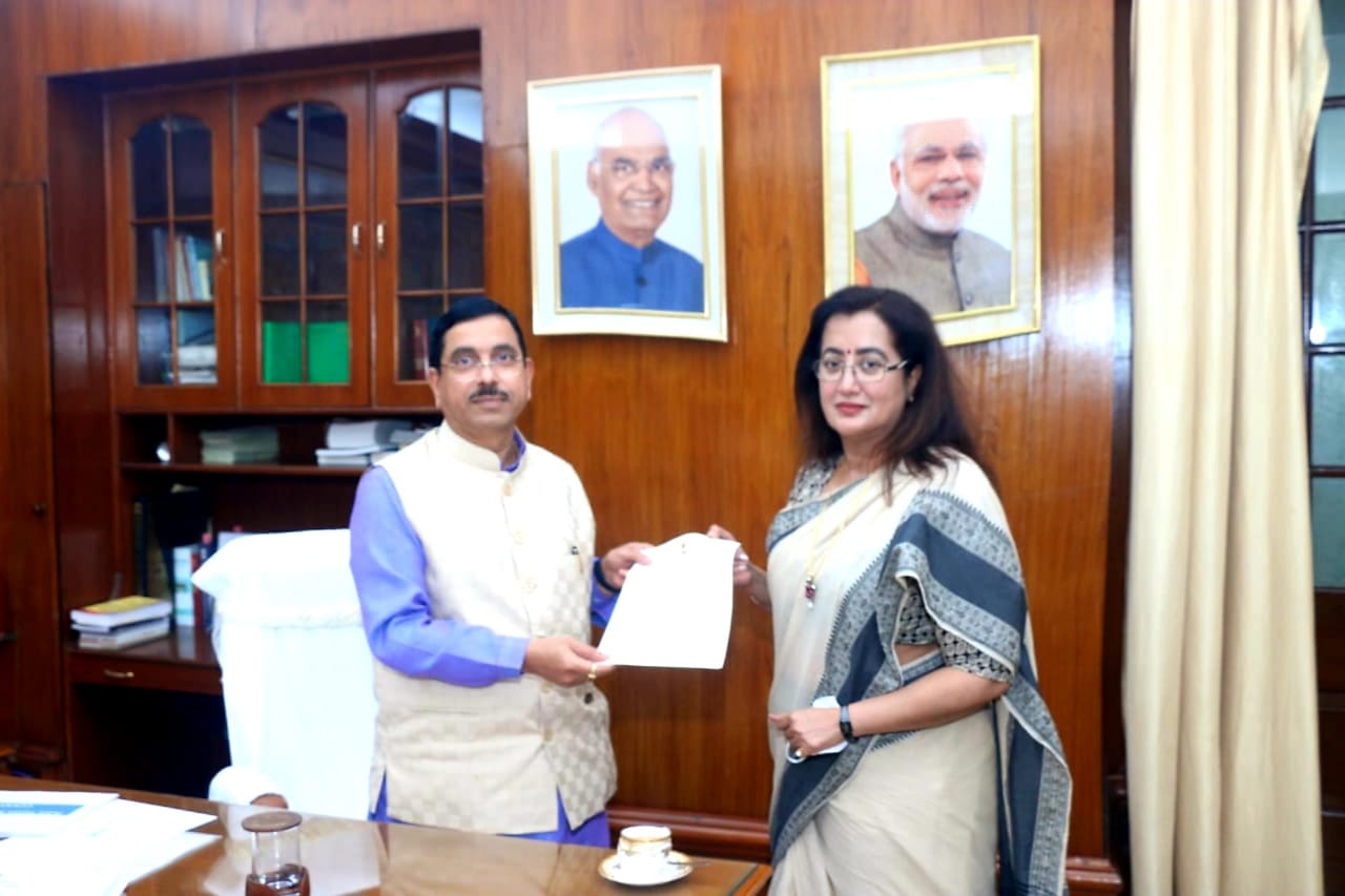 ಕೆಆರ್ ಎಸ್ ವ್ಯಾಪ್ತಿ ಗಣಿಗಾರಿಕೆ ನಿಷೇಧಕ್ಕೆ ಒತ್ತಾಯ: ಸಂಸದೆ ಸುಮಲತಾರಿಂದ ಕೇಂದ್ರ ಸಚಿವರಿಗೆ ಮನವಿ