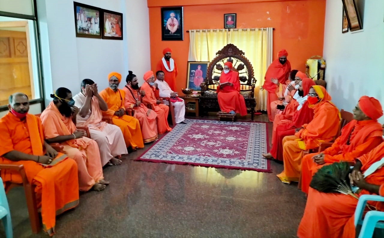 ನಾಯಕತ್ವ ಬದಲಾವಣೆ ವಿಚಾರ: ಸಿಎಂ ಬಿಎಸ್‌ವೈ ಬೆಂಬಲಕ್ಕೆ ನಿಂತ ಮಲೆನಾಡು ವೀರಶೈವ  ಮಠಾದೀಶರ ಪರಿಷತ್