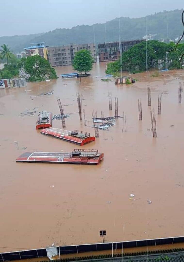 ಮಹಾರಾಷ್ಟ್ರ: ಭಾರೀ ಮಳೆಗೆ ಮಾರ್ಗ ಮಧ್ಯೆ ಸಿಲುಕಿಕೊಂಡ 6,000 ರೈಲು ಪ್ರಯಾಣಿಕರು