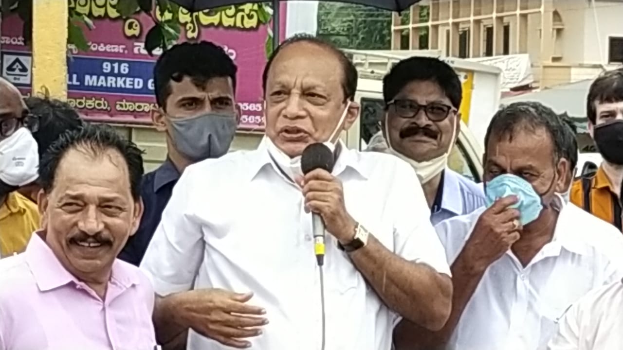 ರಾಜ್ಯದ ಬಿಜೆಪಿ ಸರಕಾರ ಸದ್ಯವೇ ಪತನ, ಸ್ವಾಮೀಜಿಗಳೇ ಸರಕಾರ ಕಟ್ಟಲು ಹೊರಟಿದ್ದಾರೆ: ಸೊರಕೆ