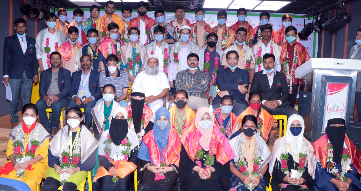 ಶಾಹೀನ್ ಕಾಲೇಜ್ : ಪಿಯುಸಿಯಲ್ಲಿ 600ಕ್ಕೆ 600 ಅಂಕ ಪಡೆದ ವಿದ್ಯಾರ್ಥಿಗಳಿಗೆ ಸನ್ಮಾನ