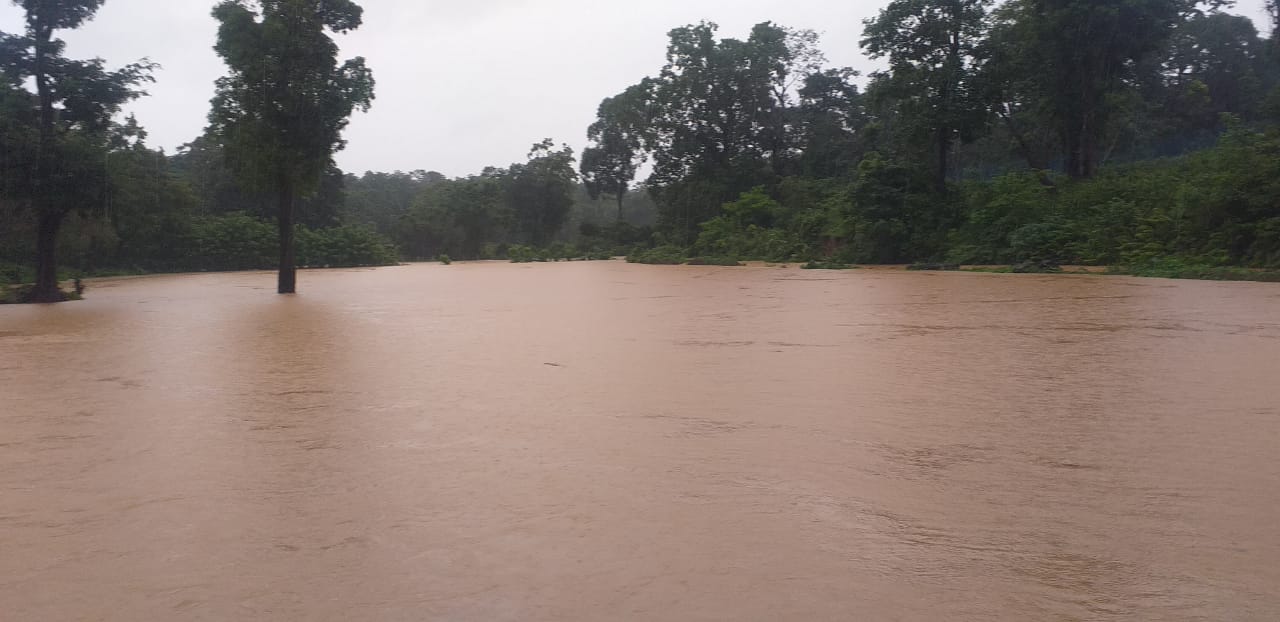 ಮಲೆನಾಡಿನಲ್ಲಿ ಪುಷ್ಯ ಮಳೆಯ ಅಬ್ಬರ: ಜಲಾವೃತಗೊಂಡ ಆರೋಗ್ಯ ಕೇಂದ್ರ, ಮನೆಗಳಿಗೆ ಹಾನಿ