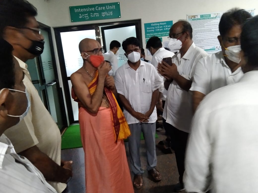 ಆಸ್ರತ್ರೆಯಲ್ಲಿ ಆಸ್ಕರ್ ಆರೋಗ್ಯ ವಿಚಾರಿಸಿದ ಅದಮಾರುಶ್ರೀ