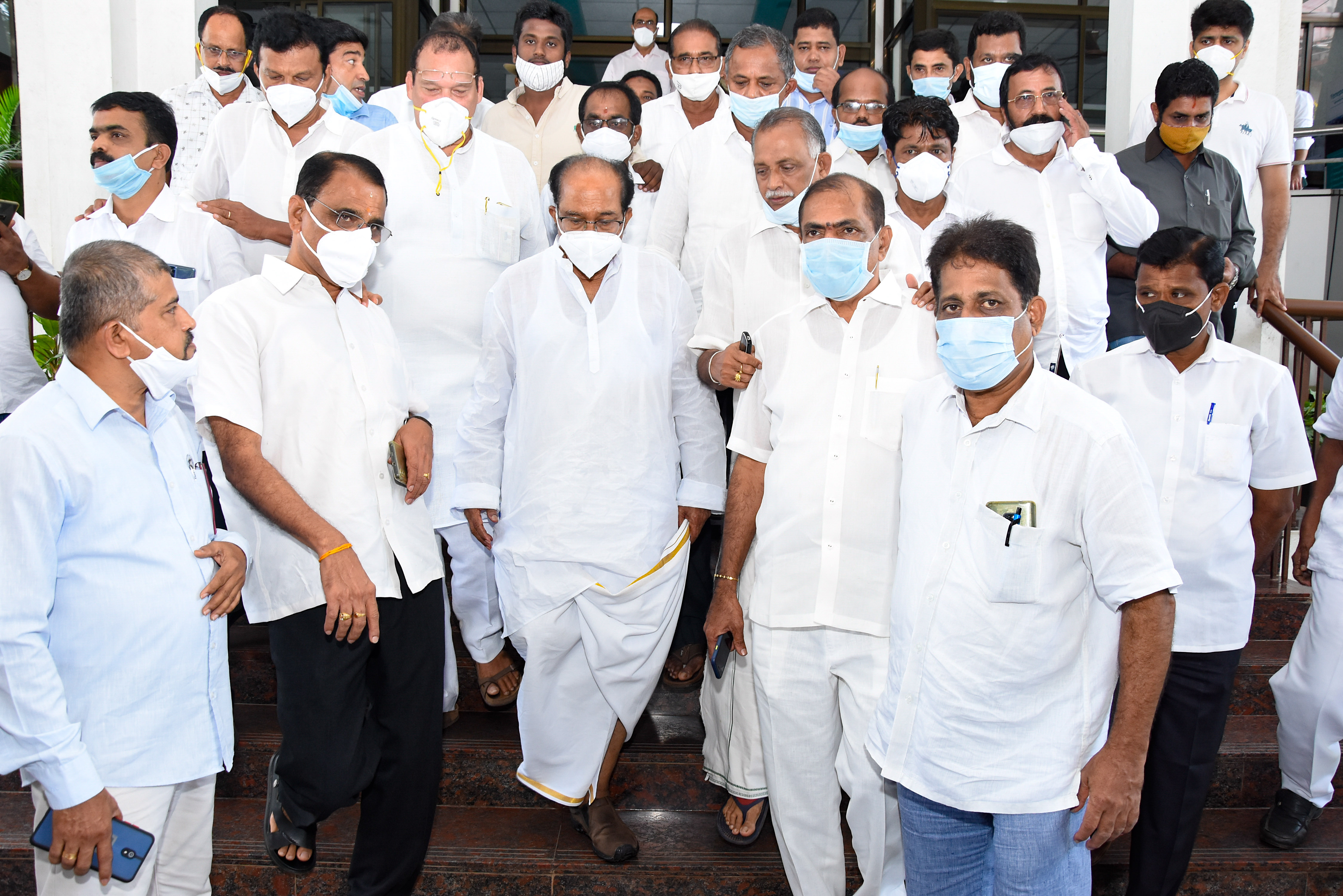 ಅದಕ್ಷತೆ, ಭ್ರಷ್ಟರನ್ನು ಬಿಜೆಪಿ ಕಿತ್ತು ಹಾಕಲಿದೆ: ವೀರಪ್ಪ ಮೊಯ್ಲಿ