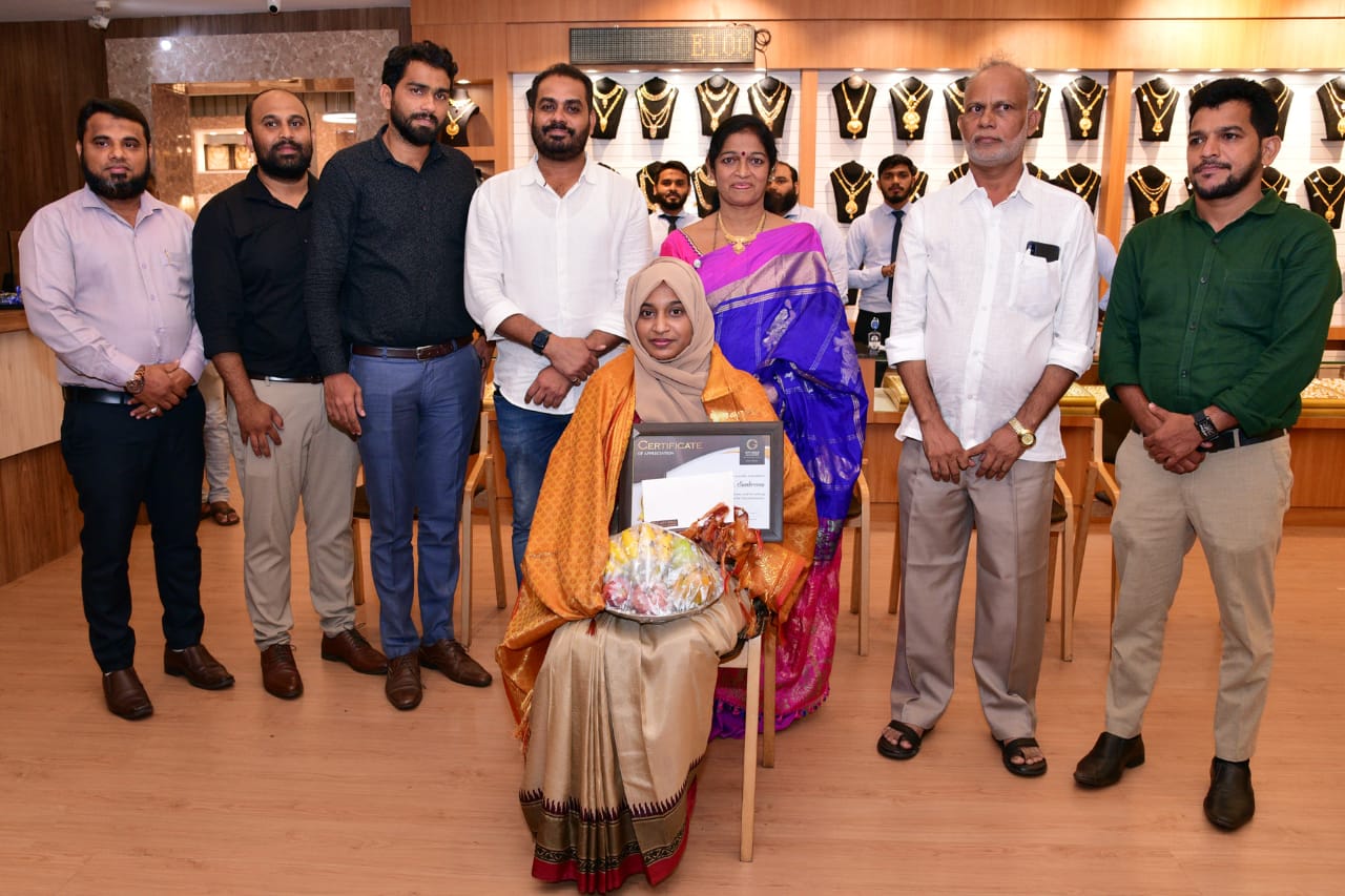 ಹಸಿವಿನಿಂದ ನರಳುತ್ತಿದ್ದ ವ್ಯಕ್ತಿಗೆ ಆಹಾರ ನೀಡಿ ಮಾನವೀಯತೆ ಮೆರೆದ ಸಮ್ರೀನ್‌ಗೆ ಸಿಟಿಗೋಲ್ಡ್‌ನಿಂದ ಸನ್ಮಾನ