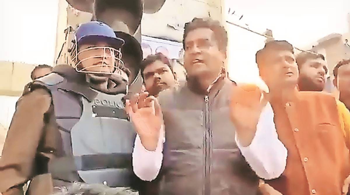 ಕಪಿಲ್ ಮಿಶ್ರಾ ಪ್ರಚೋದನಾತ್ಮಕ ಭಾಷಣದ ವೇಳೆ ಜೊತೆಗಿದ್ದ ಡಿಸಿಪಿಯಿಂದ ರಾಷ್ಟ್ರಪತಿಗಳ ಶೌರ್ಯ ಪದಕಕ್ಕೆ ಅರ್ಜಿ