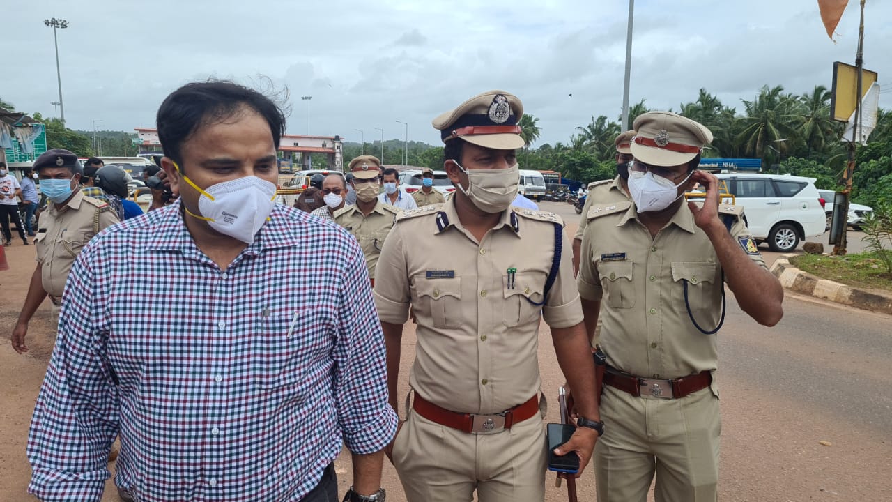 ತಲಪಾಡಿ ಗಡಿಯಲ್ಲಿ ದ.ಕ. ಜಿಲ್ಲಾಧಿಕಾರಿ, ಕಮಿಷನರ್ ಭೇಟಿ, ಪರಿಶೀಲನೆ