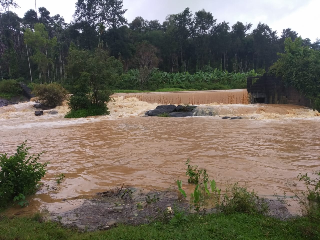 ಪ್ರವಾಹ ಇಳಿಕೆ: ನಿಟ್ಟುಸಿರು ಬಿಟ್ಟ ಸಂತ್ರಸ್ತರು