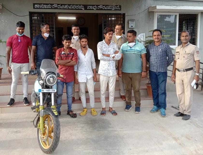 ಗಾಂಜಾ ಮಾರಾಟ: ಮೂವರು ಆರೋಪಿಗಳ ಬಂಧನ