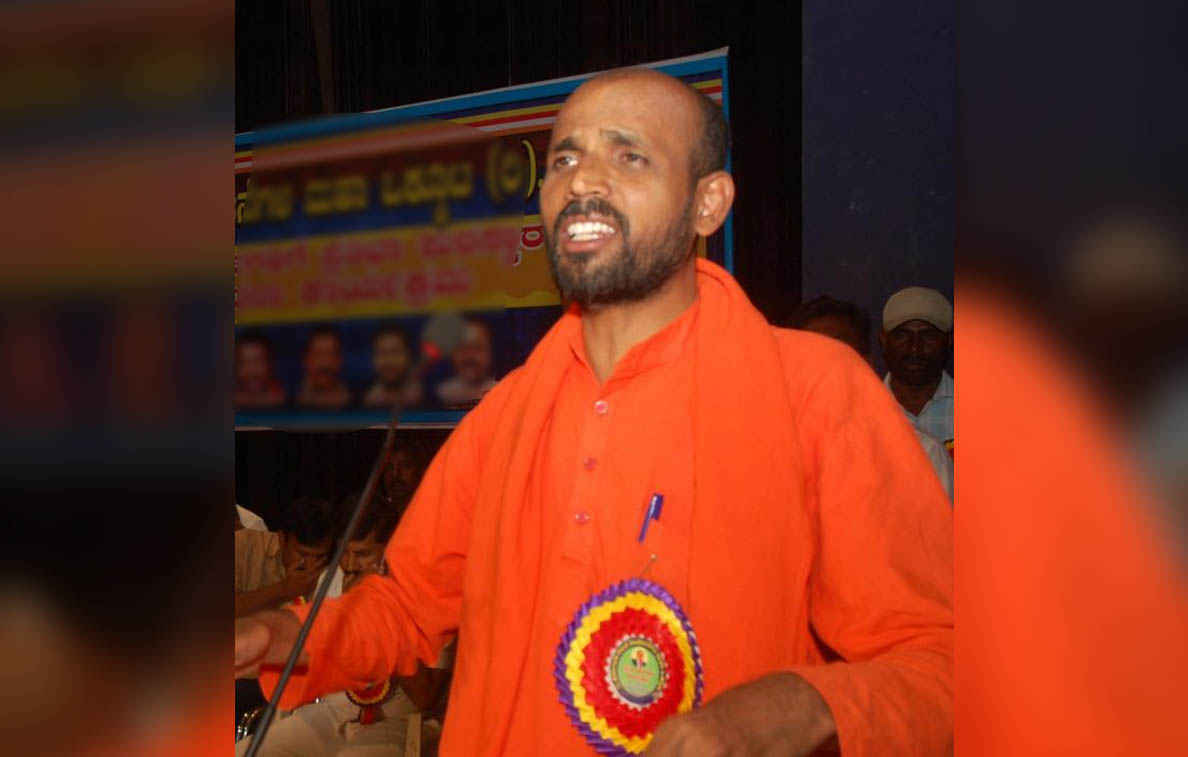 ರಾಜಕಾರಣದಲ್ಲಿ ಸ್ವಾಮಿಜೀಗಳ ಹಸ್ತಕ್ಷೇಪ ಚರಿತ್ರೆಯಲ್ಲಿ ಕಪ್ಪು ಚುಕ್ಕೆ : ಪೆದ್ದಿಮಠದ ಜ್ಞಾನಪ್ರಕಾಶ್ ಸ್ವಾಮೀಜಿ