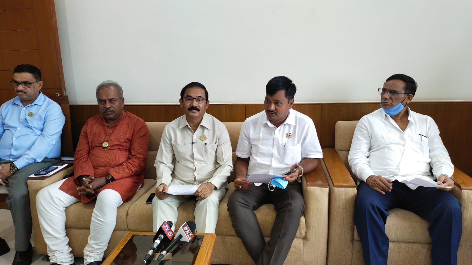 ಶಾಸಕ ಎನ್.ಮಹೇಶ್ ಬಿಜೆಪಿ ಸೇರ್ಪಡೆಯಾಗುವ ಮೂಲಕ ರಾಜಕೀಯ ಆತ್ಮಹತ್ಯೆ ಮಾಡಿಕೊಂಡಿದ್ದಾರೆ: ಸಂಸದ ಡಾ.ಅಶೋಕ್ ಟೀಕೆ