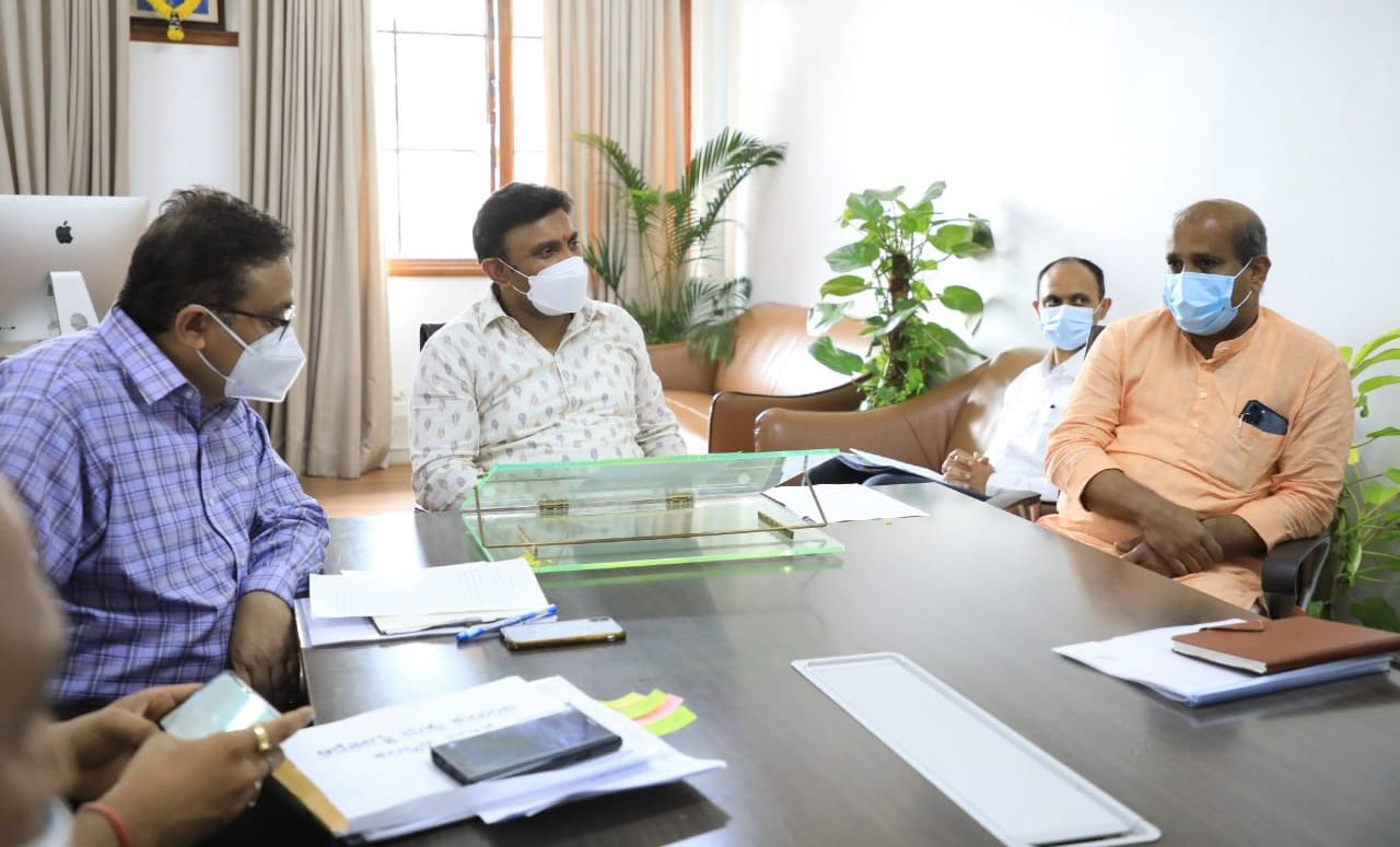 ಉಡುಪಿ ತಾಯಿ -ಮಕ್ಕಳ ಆಸ್ಪತ್ರೆ ಬಗ್ಗೆ ಆರೋಗ್ಯ ಸಚಿವರಿಂದ ಸಭೆ