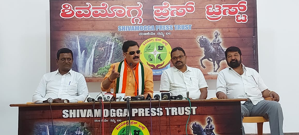 ಸಚಿವ ಈಶ್ವರಪ್ಪಗೆ ಸಂಸ್ಕೃತಿ ಸಂಸ್ಕಾರಗಳ ಅರಿವೇ ಇಲ್ಲ: ಮಾಜಿ ಶಾಸಕ ಬೇಳೂರು ಗೋಪಾಲಕೃಷ್ಣ