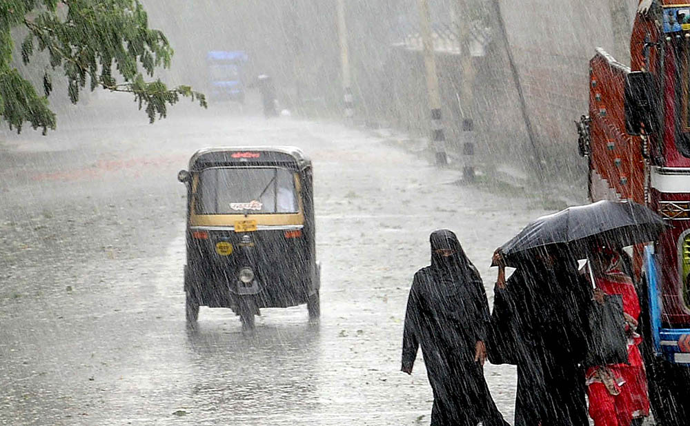 ದುರ್ಬಲಗೊಂಡ ನೈಋತ್ಯ ಮುಂಗಾರು: ಸಾಧಾರಣ ಮಳೆ ಮುಂದುವರಿಕೆ