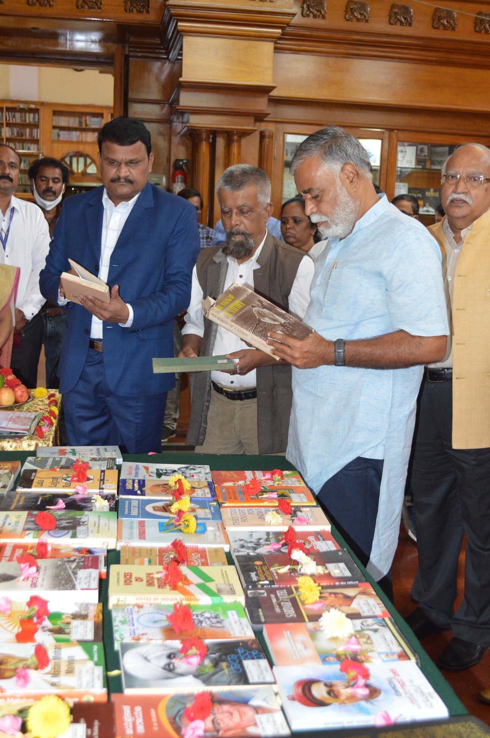 ರಾಜ್ಯ ಕೇಂದ್ರ ಗ್ರಂಥಾಲಯದಲ್ಲಿ ಪುಸ್ತಕ  ಪ್ರದರ್ಶನ ಉದ್ಘಾಟನೆ