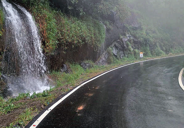 ಚಾರ್ಮಾಡಿ ಘಾಟ್‌ನಲ್ಲಿ ಲಘು ವಾಹನಗಳ ಸಂಚಾರಕ್ಕೆ ಅವಕಾಶ