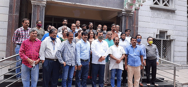 ಬೆಂಗಳೂರು: ಅನುವಾದ ಕಮಟ್ಟಕ್ಕೆ ಸಚಿವ ಸುನೀಲ್ ಕುಮಾರ್ ಭೇಟಿ